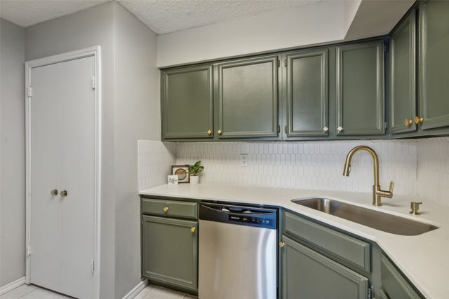 15151 Berry Trail 706, Dallas, TX 75248