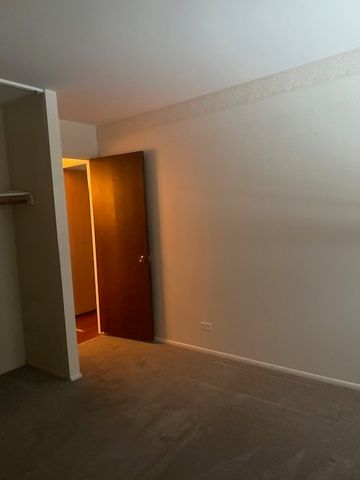300 Park Avenue 437, Calumet City, IL 60409