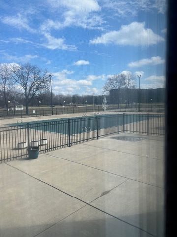 300 Park Avenue 437, Calumet City, IL 60409