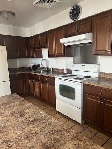 300 Park Avenue 437, Calumet City, IL 60409