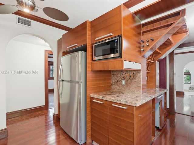 1137 Asturia Ave, Coral Gables, FL 33134