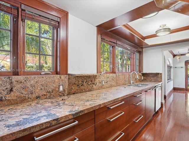 1137 Asturia Ave, Coral Gables, FL 33134