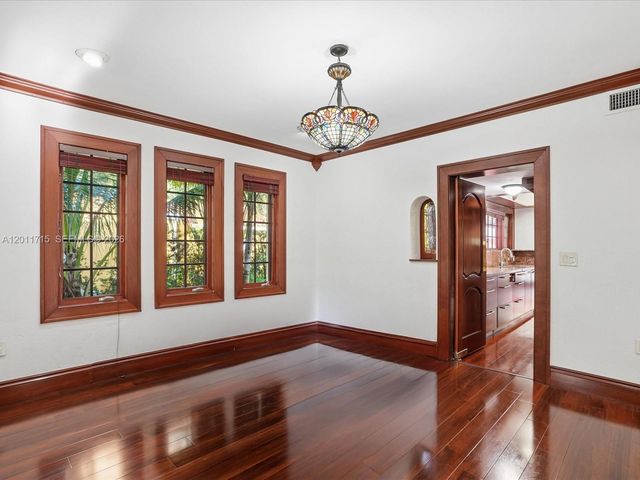 1137 Asturia Ave, Coral Gables, FL 33134