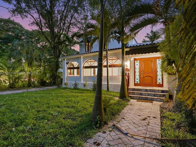 1137 Asturia Ave, Coral Gables, FL 33134