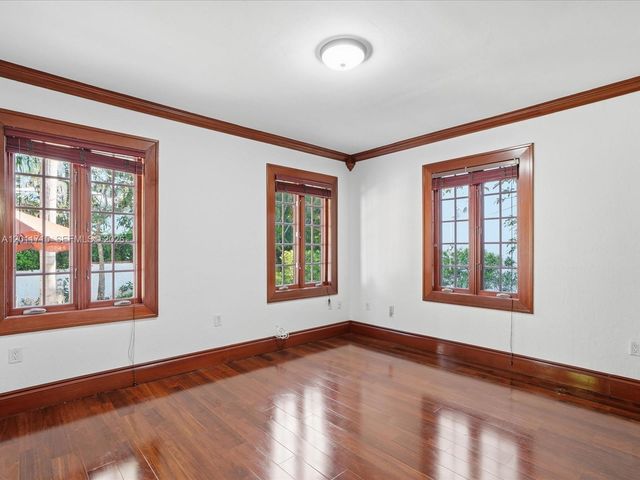 1137 Asturia Ave, Coral Gables, FL 33134
