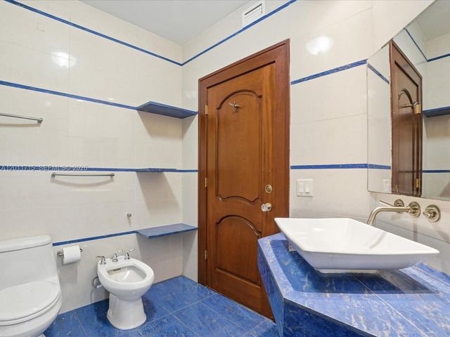 1137 Asturia Ave, Coral Gables, FL 33134