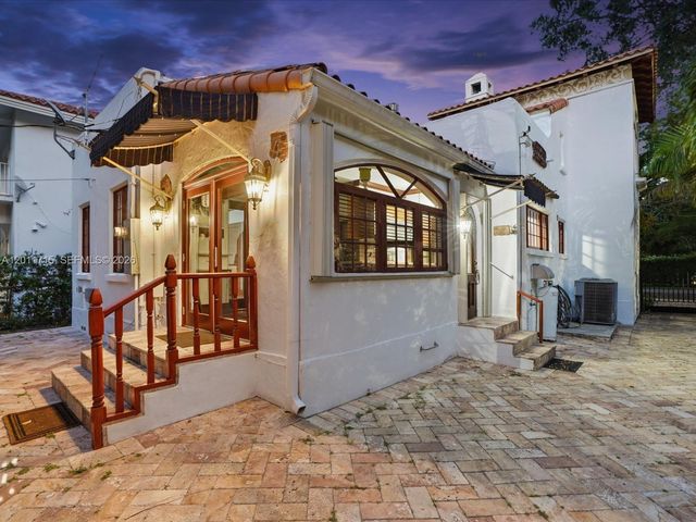 1137 Asturia Ave, Coral Gables, FL 33134
