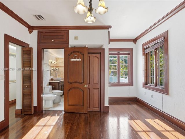 1137 Asturia Ave, Coral Gables, FL 33134