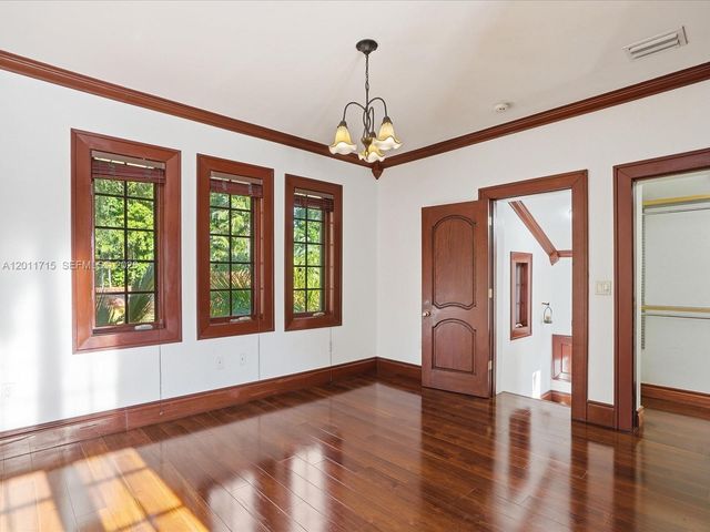 1137 Asturia Ave, Coral Gables, FL 33134