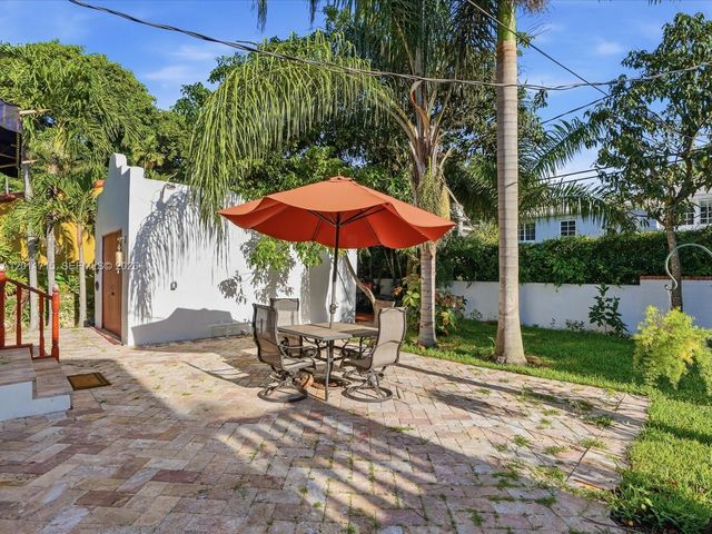 1137 Asturia Ave, Coral Gables, FL 33134