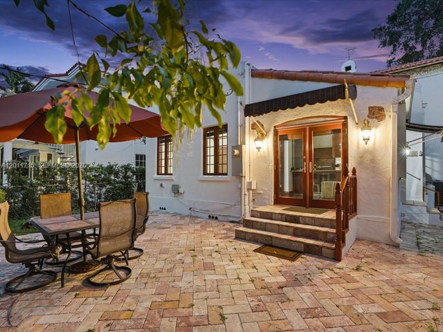 1137 Asturia Ave, Coral Gables, FL 33134