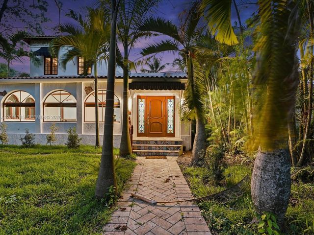 1137 Asturia Ave, Coral Gables, FL 33134