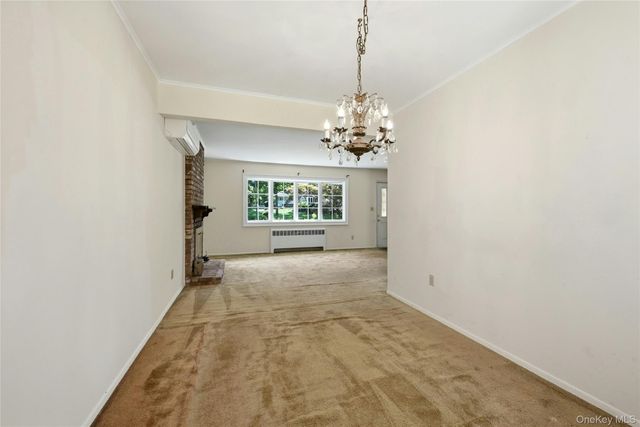 89 Burton Lane, Commack, NY 11725