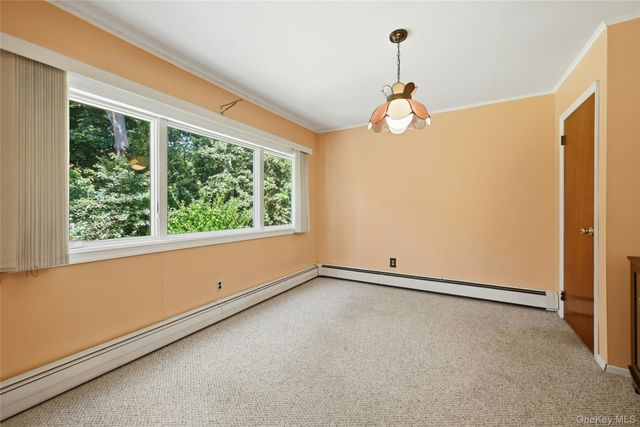 89 Burton Lane, Commack, NY 11725