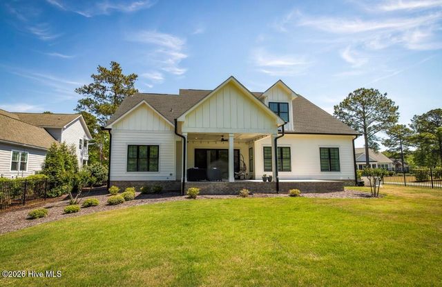 9274 Fallen Pear Lane NE, Leland, NC 28451