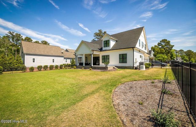 9274 Fallen Pear Lane NE, Leland, NC 28451