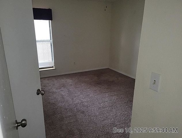 3815 SE CAMELOT DR, Lawton, OK 73501