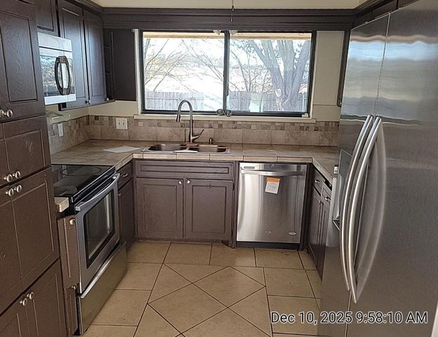 3815 SE CAMELOT DR, Lawton, OK 73501