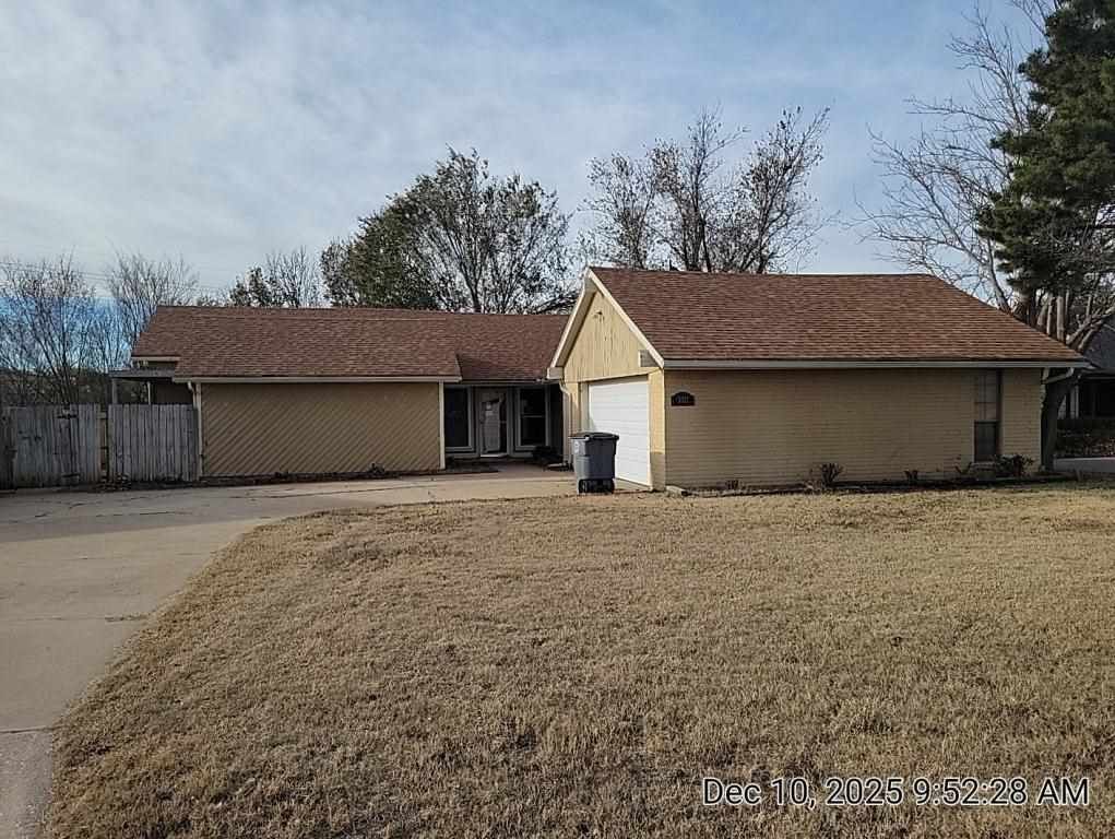 3815 SE CAMELOT DR, Lawton, OK 73501