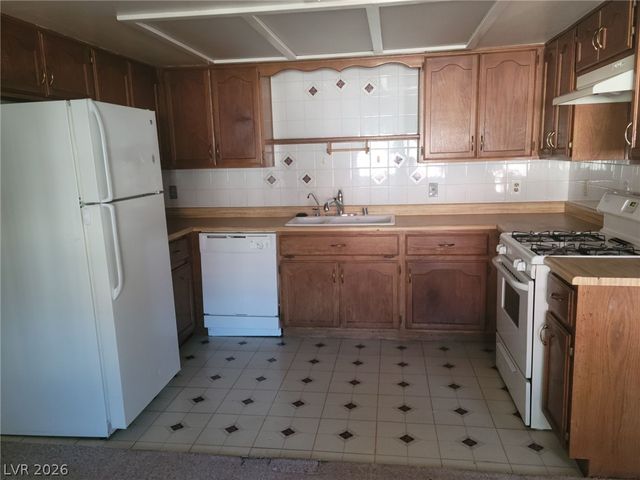 6663 West Tropicana Avenue 202, Las Vegas, NV 89103