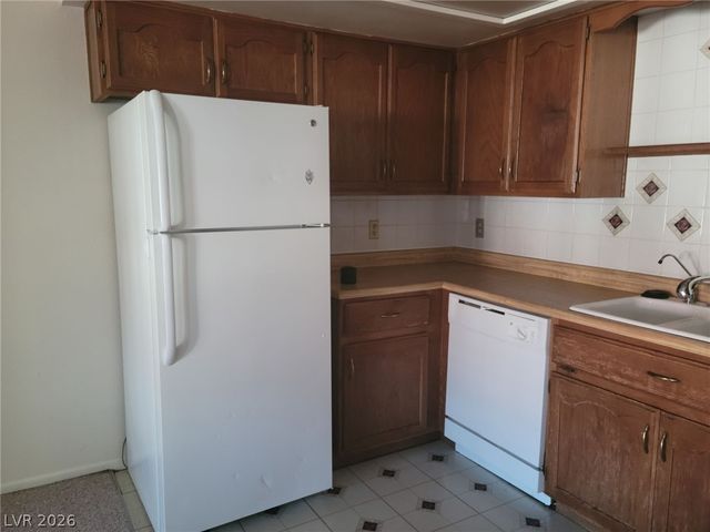 6663 West Tropicana Avenue 202, Las Vegas, NV 89103
