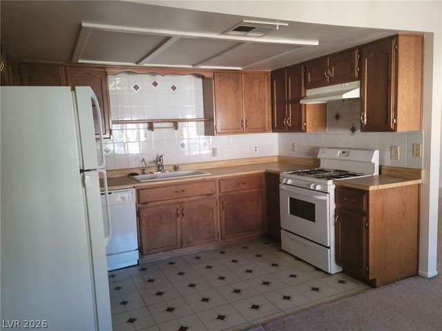 6663 West Tropicana Avenue 202, Las Vegas, NV 89103