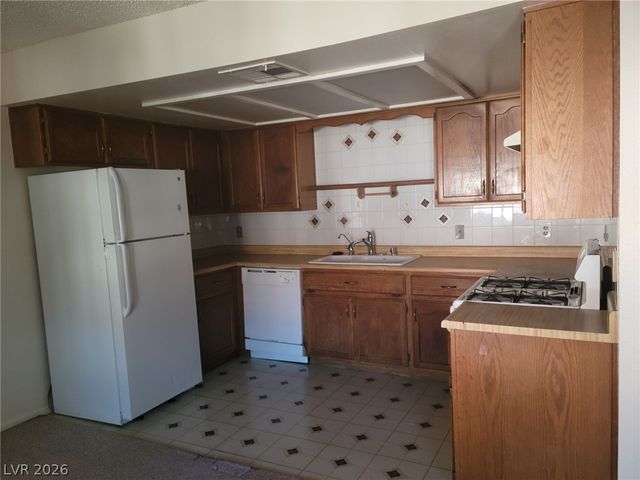 6663 West Tropicana Avenue 202, Las Vegas, NV 89103