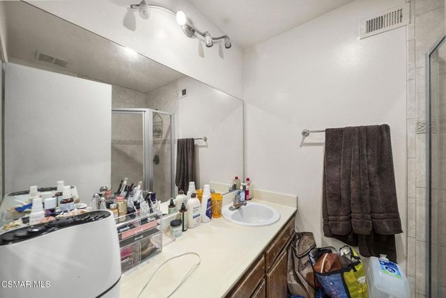 7240 Shirley Avenue 103, Reseda, CA 91335