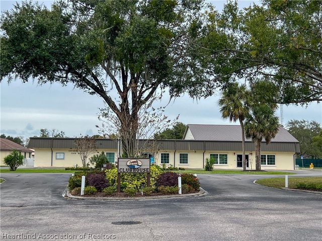 10465 High Grove Avenue, Lake Placid, FL 33852