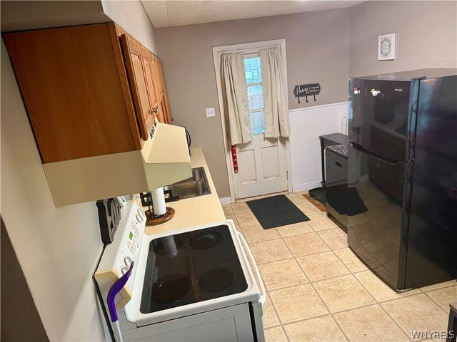 28 Nicholas Drive North, Tonawanda, NY 14150