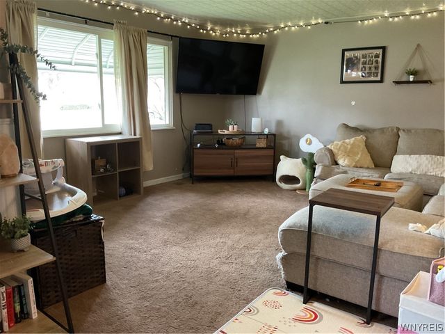 28 Nicholas Drive North, Tonawanda, NY 14150