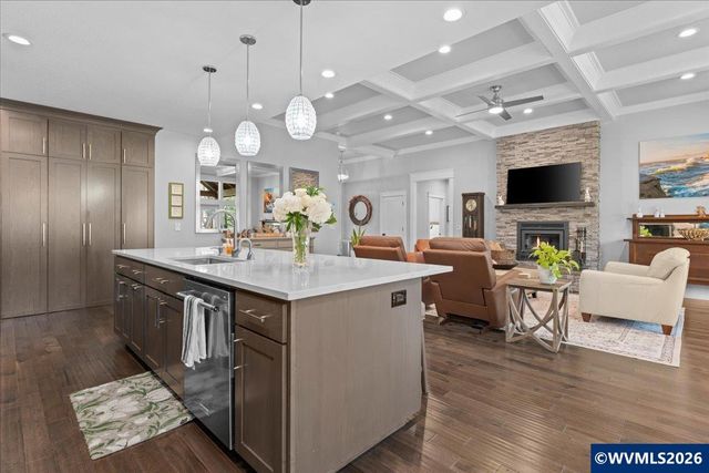 17465 S Abiqua Rd NE, Silverton, OR 97381