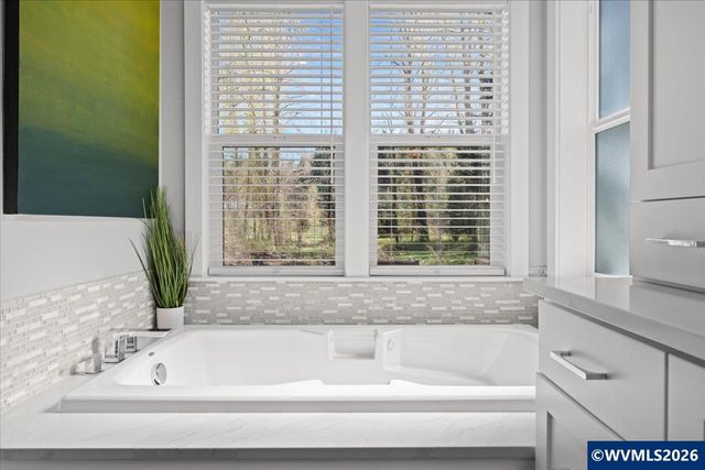 17465 S Abiqua Rd NE, Silverton, OR 97381