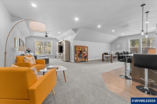 17465 S Abiqua Rd NE, Silverton, OR 97381