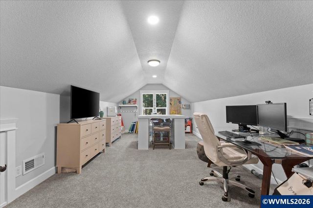 17465 S Abiqua Rd NE, Silverton, OR 97381