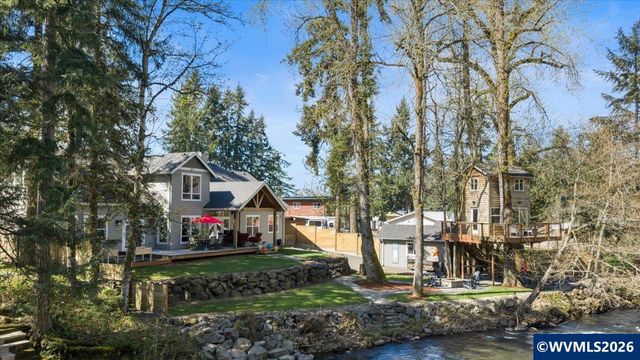 17465 S Abiqua Rd NE, Silverton, OR 97381