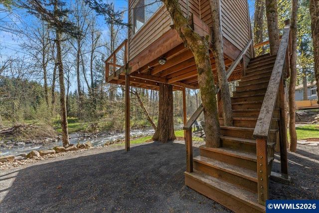 17465 S Abiqua Rd NE, Silverton, OR 97381