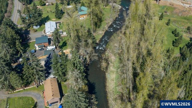 17465 S Abiqua Rd NE, Silverton, OR 97381