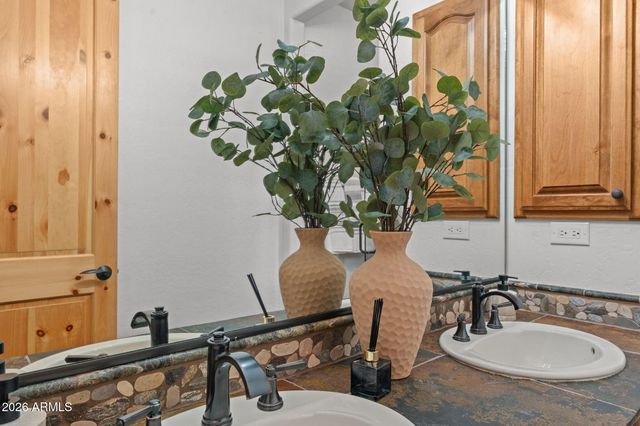 4651 W WHITE OAK Lane, Show Low, AZ 85901