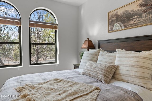 4651 W WHITE OAK Lane, Show Low, AZ 85901