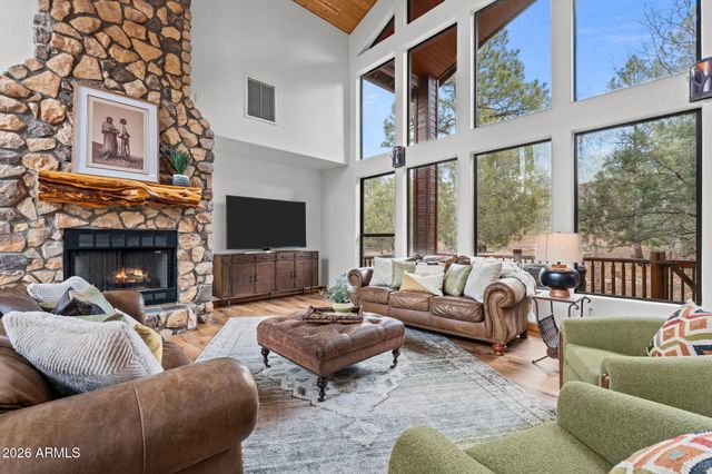 4651 W WHITE OAK Lane, Show Low, AZ 85901