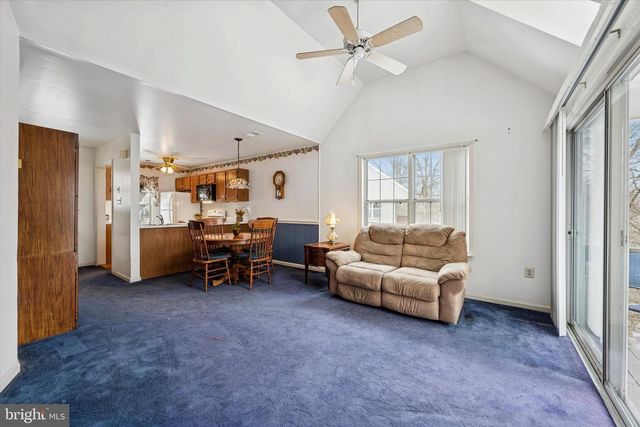 419 DERRY DR, Aston, PA 19014