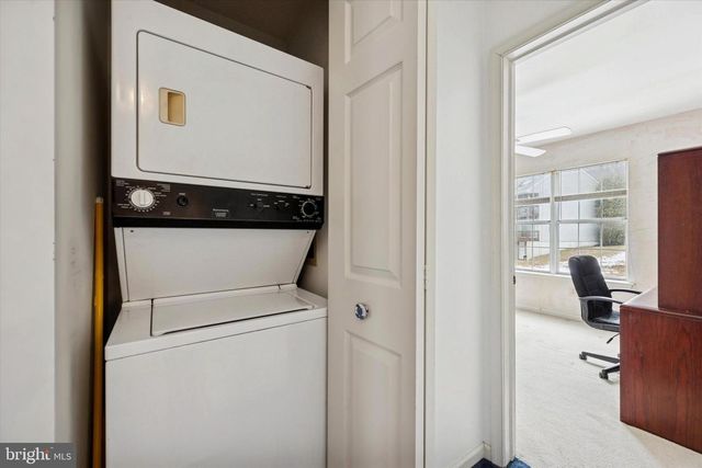 419 DERRY DR, Aston, PA 19014