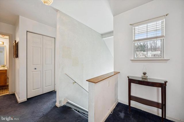 419 DERRY DR, Aston, PA 19014