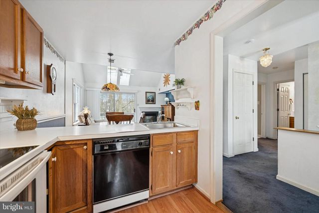 419 DERRY DR, Aston, PA 19014