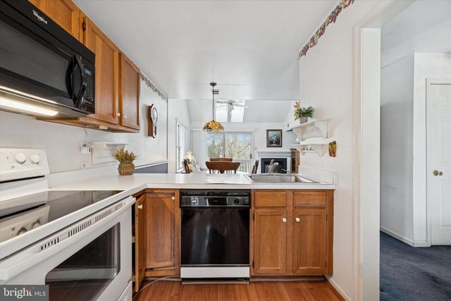 419 DERRY DR, Aston, PA 19014