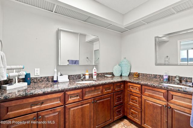 10381 Flag Road, Spring Hill, FL 34608