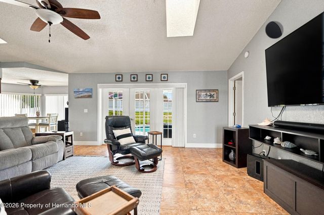 10381 Flag Road, Spring Hill, FL 34608
