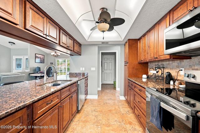 10381 Flag Road, Spring Hill, FL 34608