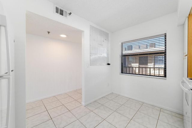 896 N Federal Highway 530, Lantana, FL 33462